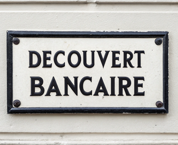 Découvert bancaire : règles, frais et comment éviter les coûts